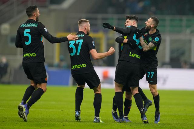 特瓦斯重申财政监管的重要性与曼城的争议